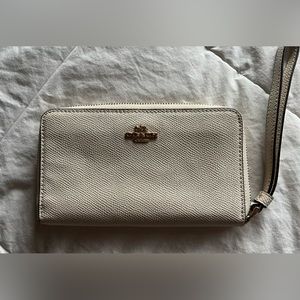 White coach wallet